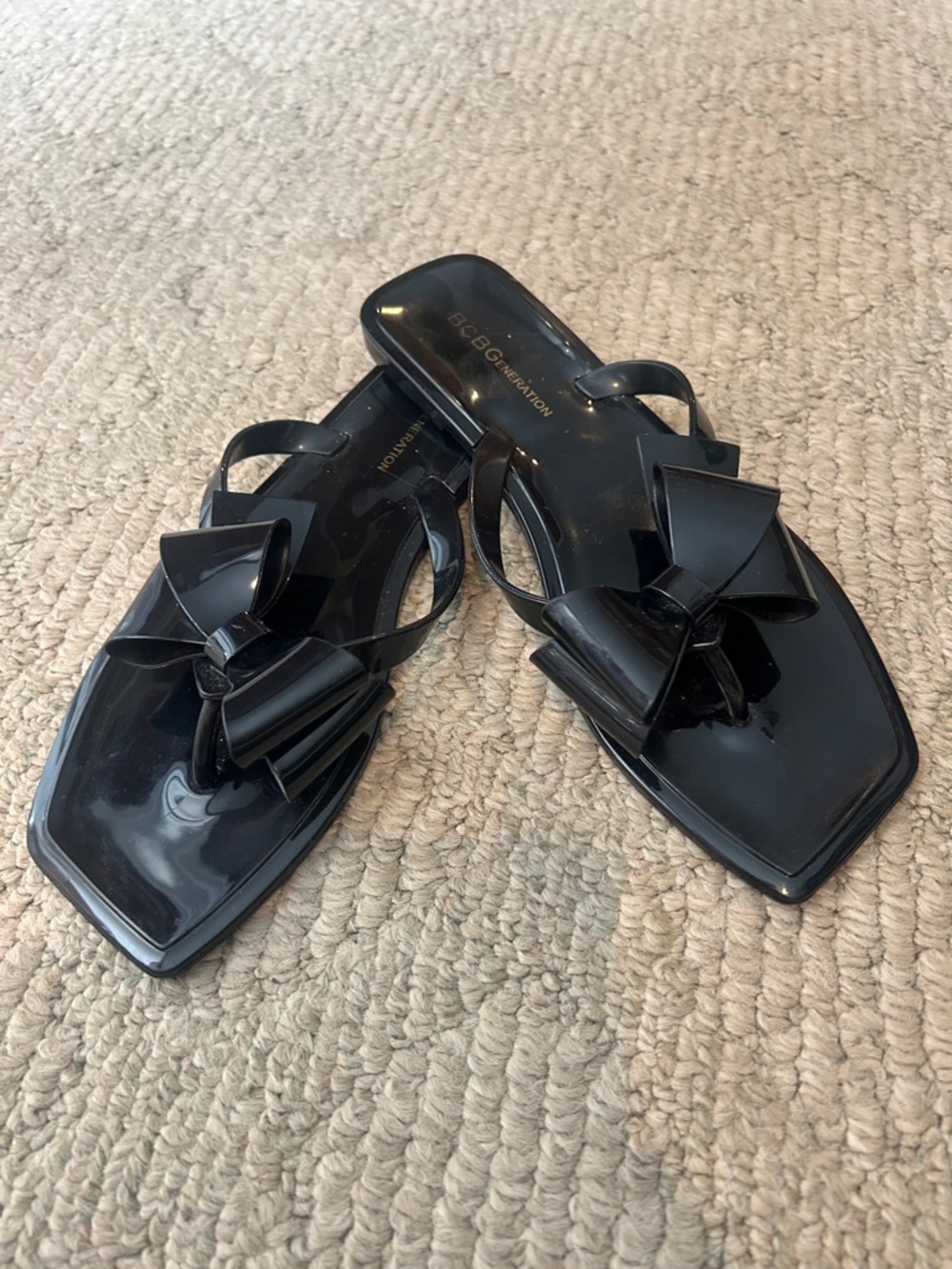 BCBGeneration Black Patent Bow Flip Sandal - Picture 3 of 11